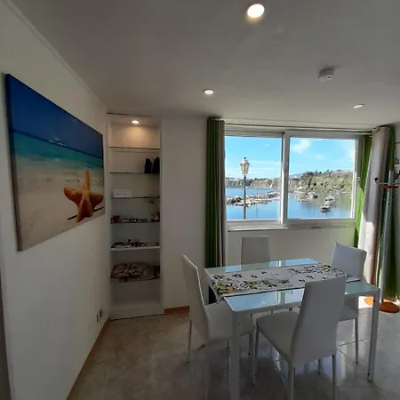 Residenza Mena Marina Corricella *